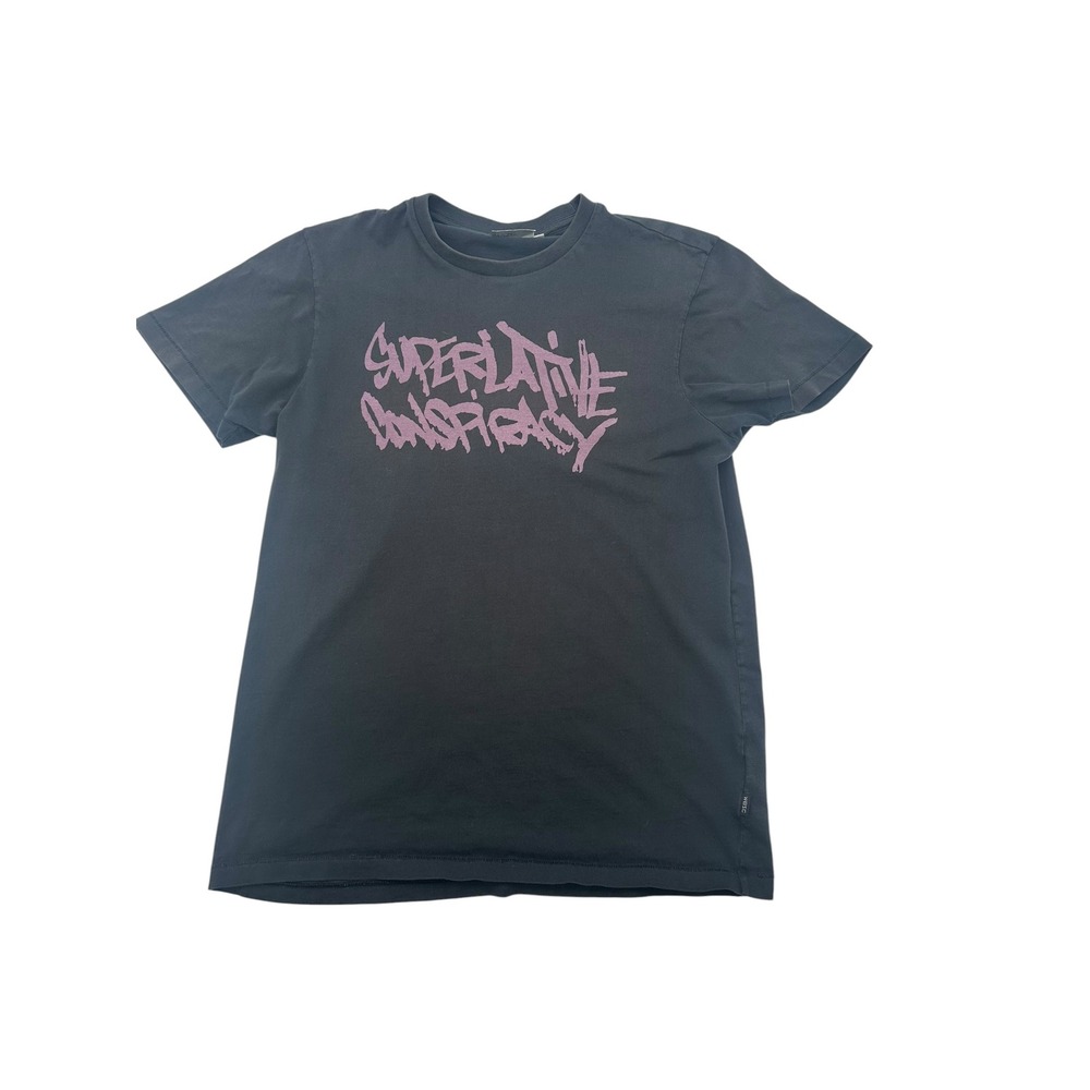 WeSC Superlative Conspiracy Graphic T-Shirt Mens Small Black Pink Streetwear Tee